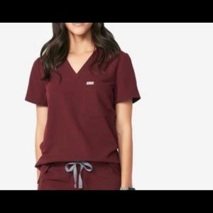 FIGS Women’s Burgundy Catarina Top XS